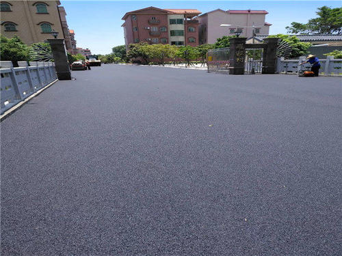 成都道路瀝青的多元用途 瑞欣瀝青的全景解讀